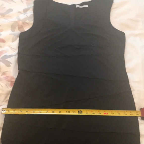 Slimming black Dress - Picture 6 of 6